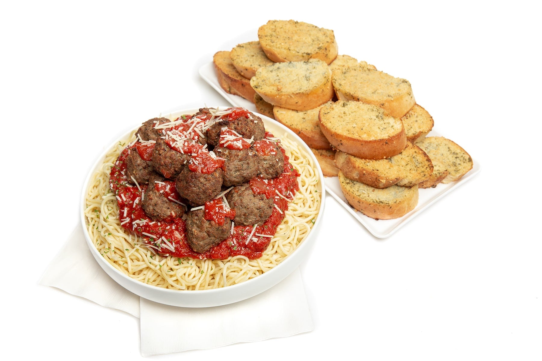 Spaghetti with meatballs and garlic bread