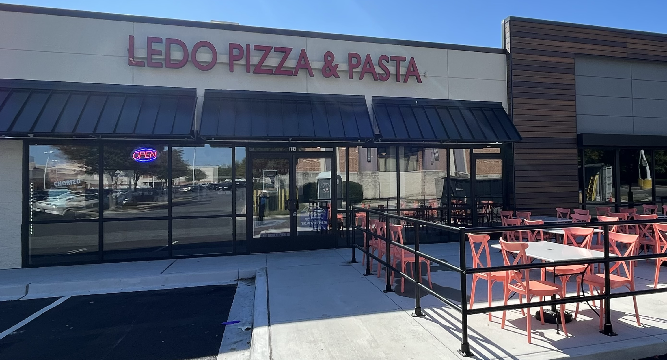 Front view of Ledo Pizza Towson